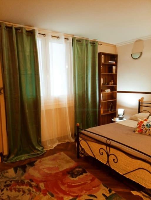 Romantic Apartment Ideal For Women! Athens Exterior photo