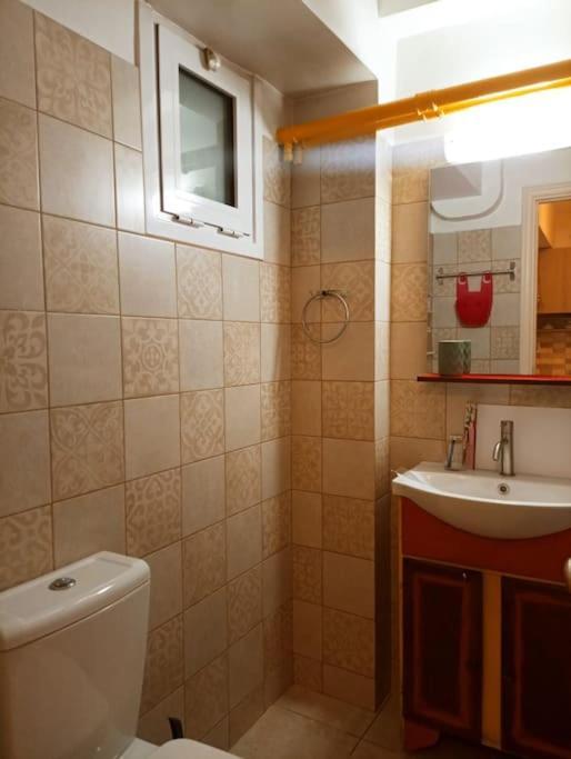 Romantic Apartment Ideal For Women! Athens Exterior photo